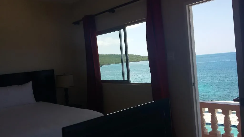 South Sea View, South Coast Hotel Black River 2*,